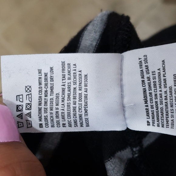 American Eagle Standard Fit Crew Neck Shirt - Picture 6 of 6